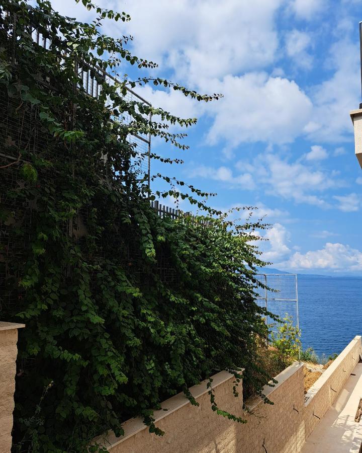Mamani Apartments Saranda Exterior photo