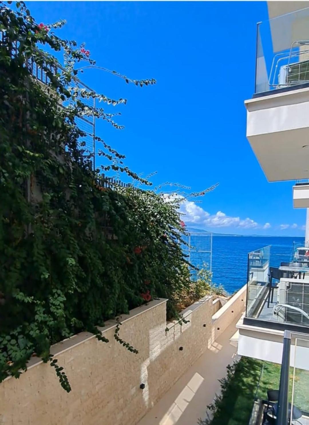 Mamani Apartments Saranda Exterior photo